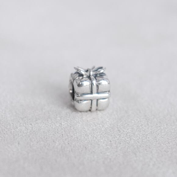 Pandora Sterling Silver Present Gift Charm 790300 Authentic Retired Box Charm - Picture 2 of 6